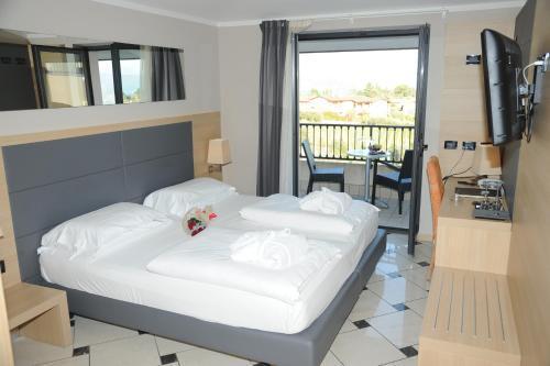 Luisa & Luxury 4*