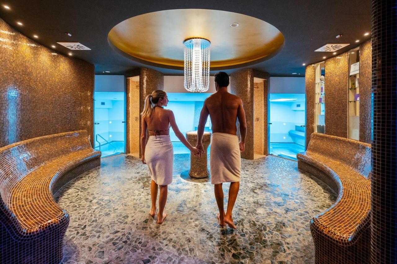 Apartahotel Luisa & Luxury 4*