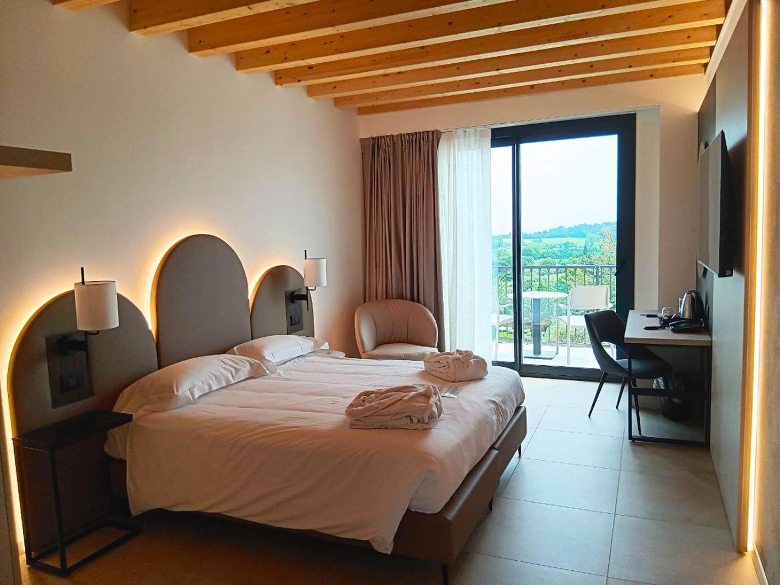 Apart-hotel Luisa & Luxury San Felice del Benaco